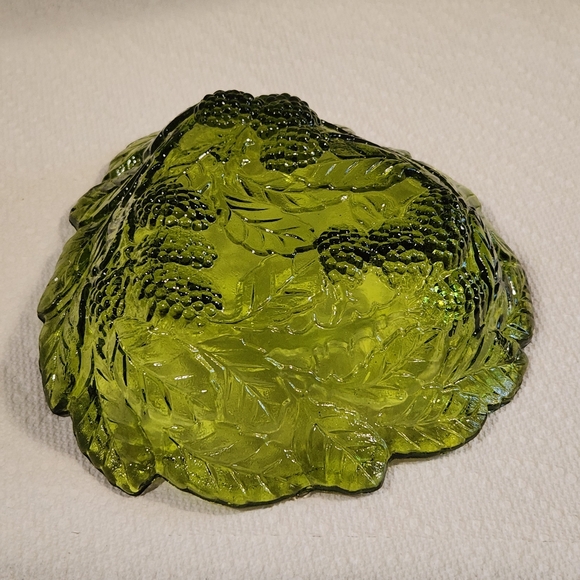 Vintage Indiana Glass Loganberry Green Glass Candy Dish Cottagecore Trinket Dish - Picture 4 of 10